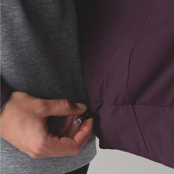 Lululemon Step To It Jacket - Hooded Rain Jacket - Picture 4 of 15